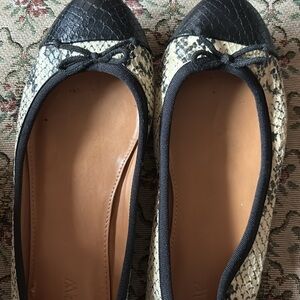 j Crew faux snake skin leather ballet flats in 6.5
